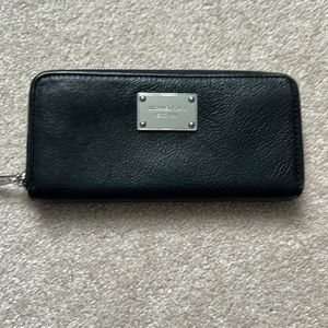 Michael KORS black wallet